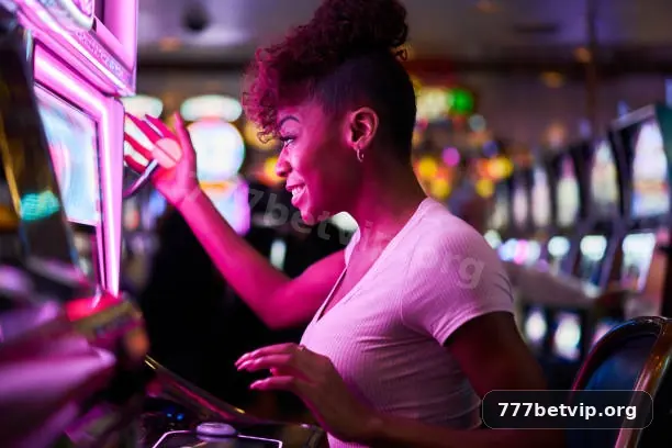 777bet bônus R$5.000 + 500 giros - Rollover 35x, prazo 30 dias, 38% taxa conversão